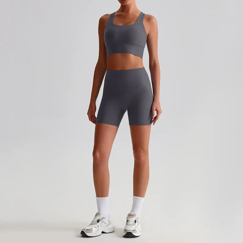 Women's Seamless Yoga Set — Quick-Dry Backless Bra & Booty-Lifting Shorts for Running, Gym & Fitness Workouts