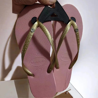 Summer 2025 Women’s Flip Flops – Fashionable Outdoor Beach Slippers for Travel