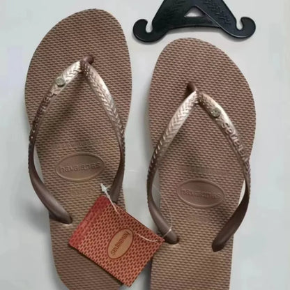 Summer 2025 Women’s Flip Flops – Fashionable Outdoor Beach Slippers for Travel