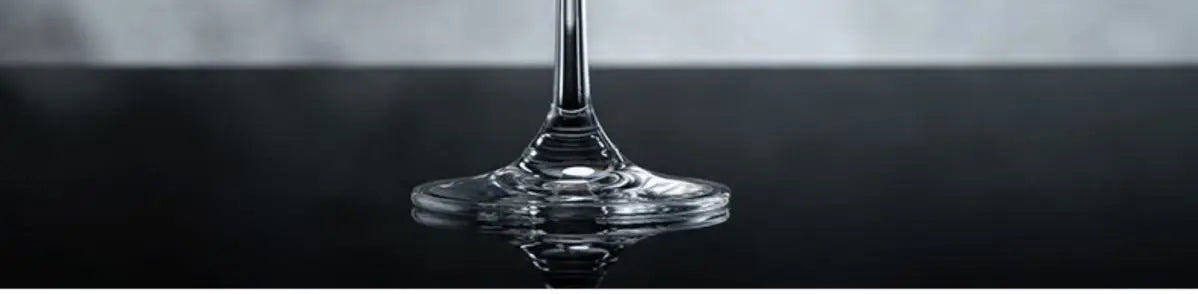 1500ML Iceberg Whisky & Wine Decanter – Handmade Lead-Free Crystal Carafe with Thickened Pourer, Bar Accessories