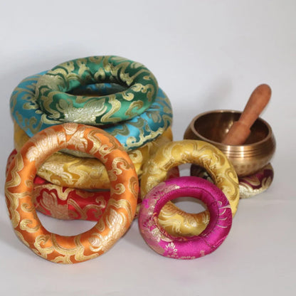 Yoga Tibetan Singing Bowl Mat - Himalayan Hand-Hammered Chakra Meditation and Buddhist Home Decoration - Random Color