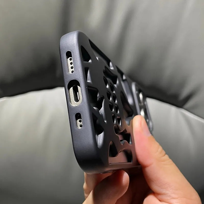 Cool Hollow Skull Ghostface Plating iPhone Case – Heat Dissipation Slim Cover for iPhone 14-17 Pro Max