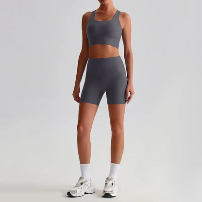 Women's Seamless Yoga Set — Quick-Dry Backless Bra & Booty-Lifting Shorts for Running, Gym & Fitness Workouts