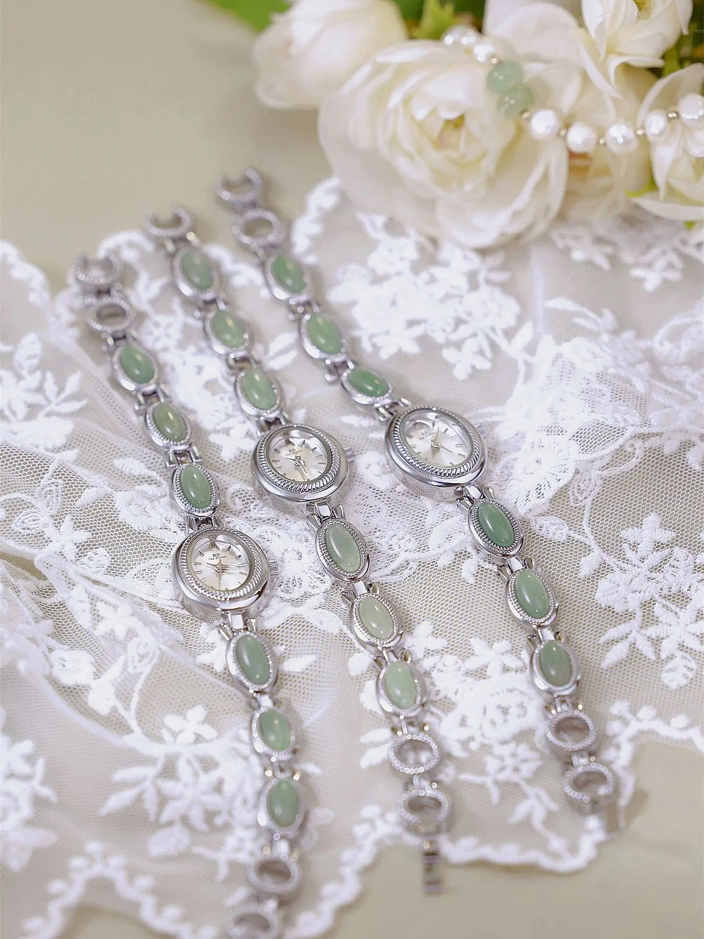 UTHAI Women's Luxury Watch – Retro Bracelet with Dongling Stone & Hotan Jade, Waterproof, Gift Chain Watch