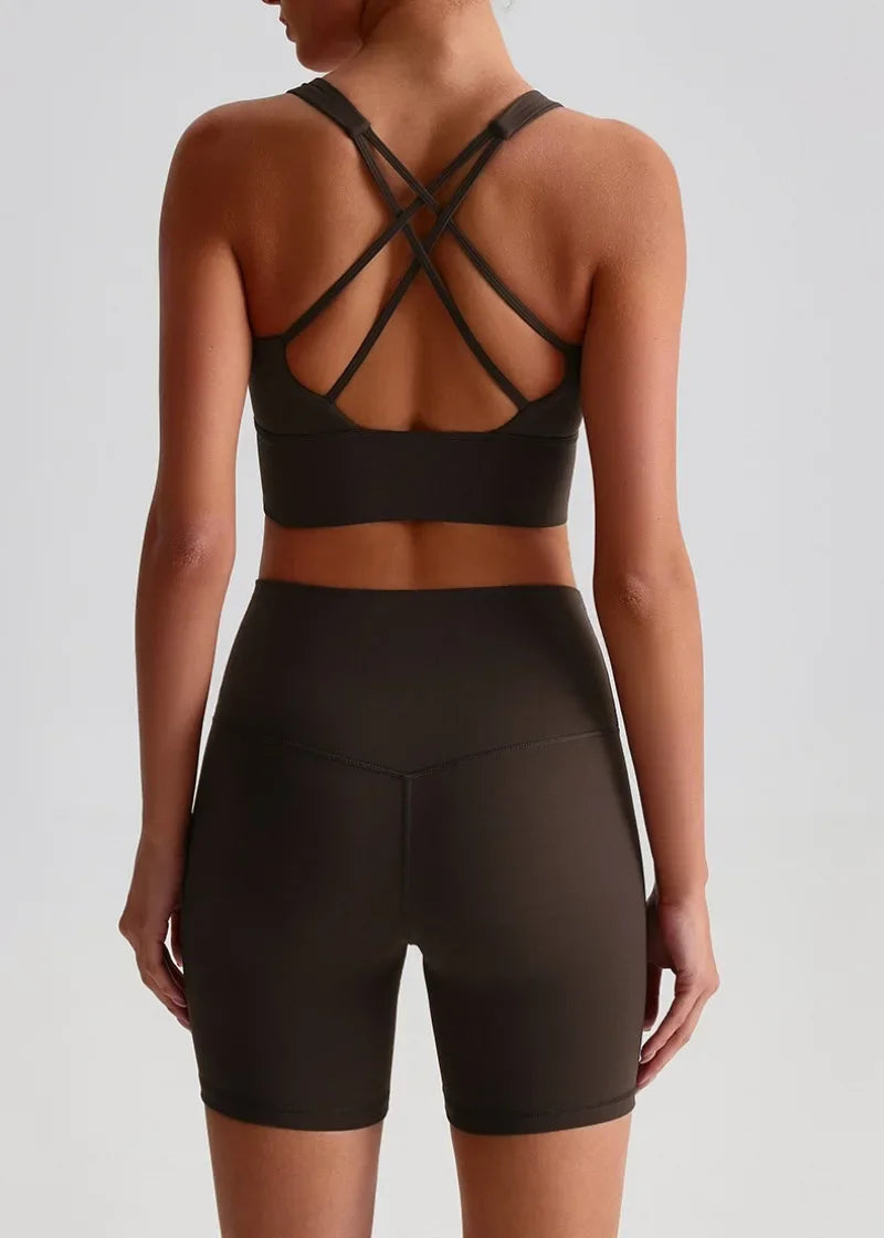 Women's Seamless Yoga Set — Quick-Dry Backless Bra & Booty-Lifting Shorts for Running, Gym & Fitness Workouts