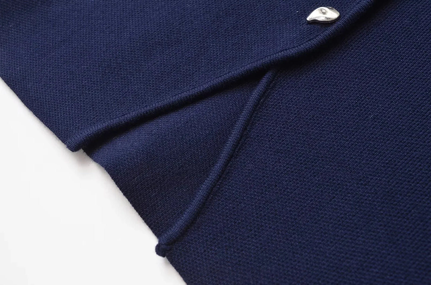 Fall 2025 Knit Vest for Women – Sleeveless Cropped Asymmetrical Slim Sweater Top – White Basic Slim Shirt