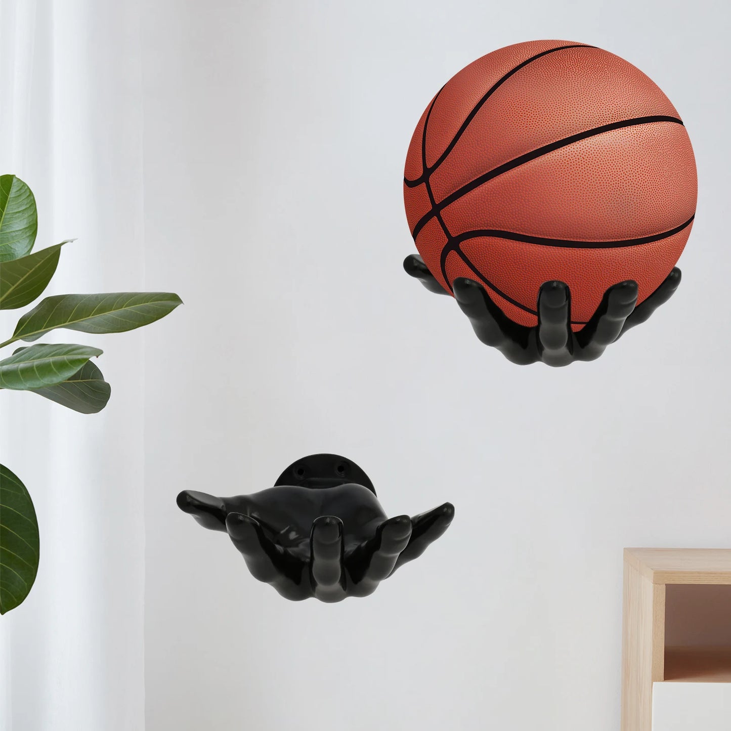 Wall-Mounted Hand-Shaped Basketball Storage Rack – Multi-Purpose Football Display Shelf & Space-Saving Room Decor Holder