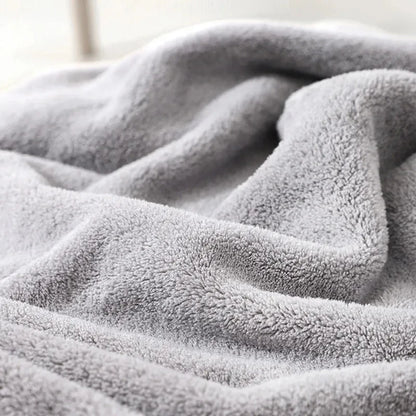 0-3 Years Unisex Baby Bathrobe – Flannel Hooded Cape, Cartoon Design, Newborn Shower Gift, Swaddling Bath Towel for Boys & Girls