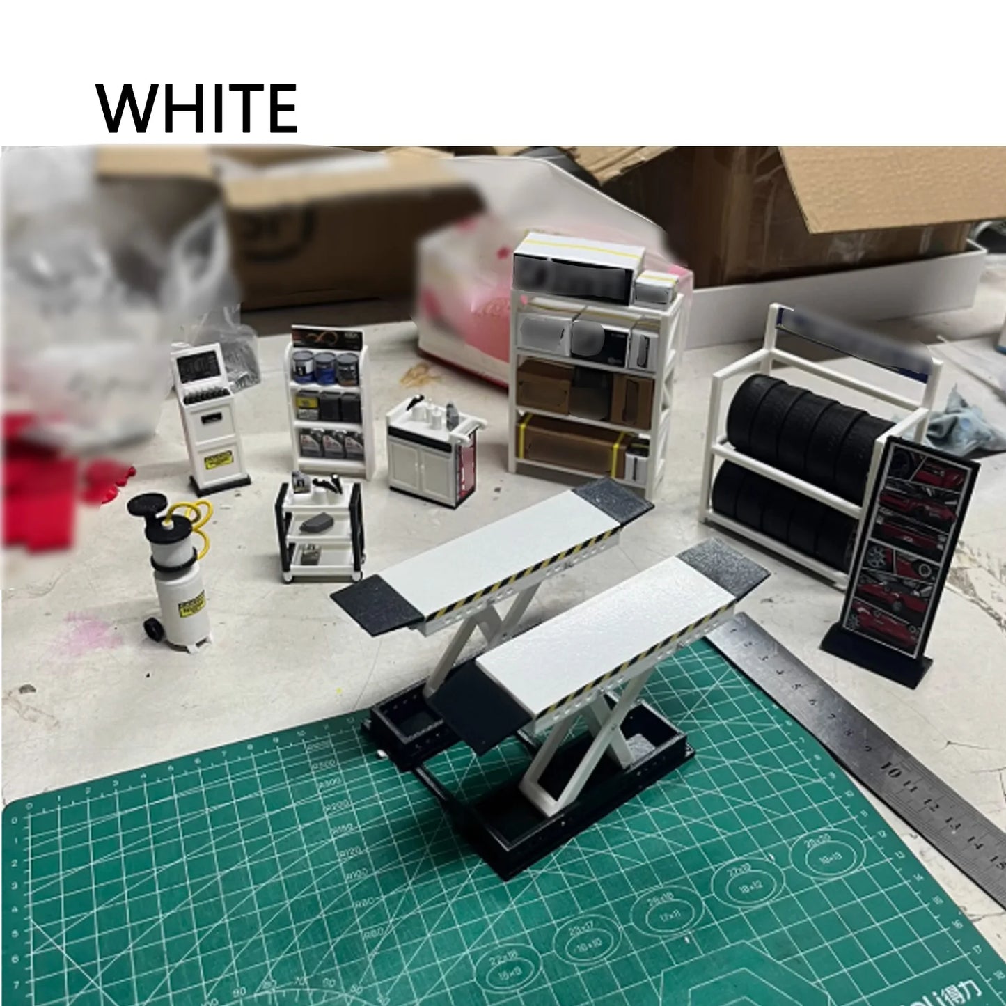 1:18 Car Model Repair Shop Diorama – 9-Piece Modification Parts Set for Collectors & Hobbyists with DIY Tools