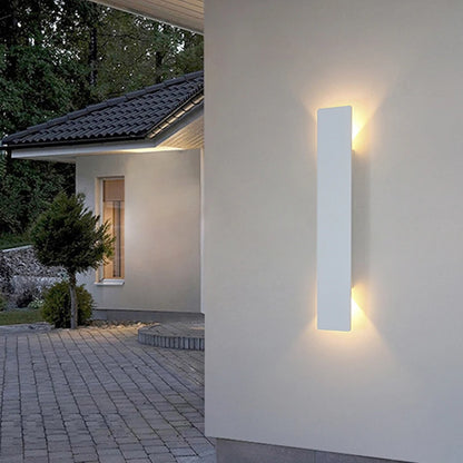 Outdoor Waterproof Wall Lamp – Modern LED Up/Down Light, Black & White Aluminum, IP65, 110V-220V Fixtures