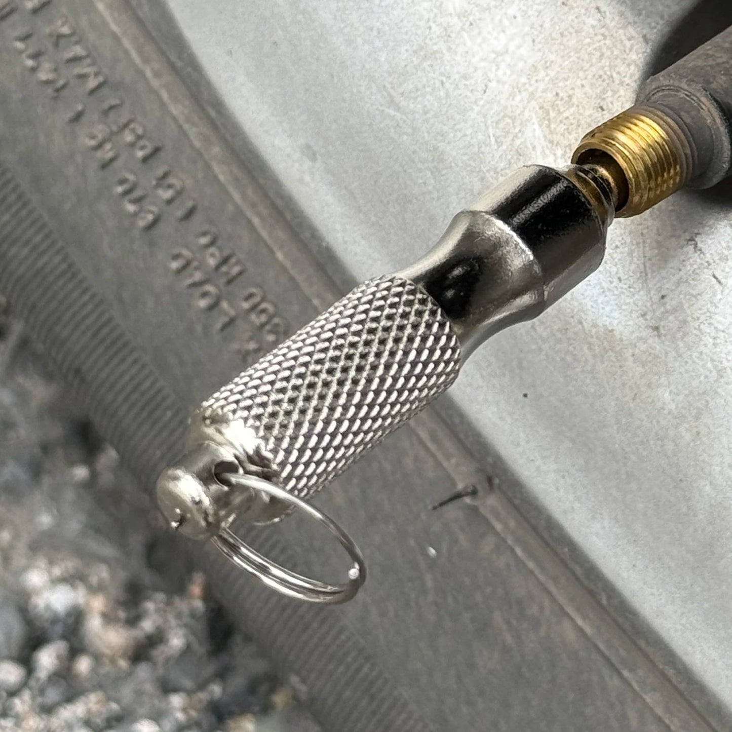 Universal Stainless Steel Tire Repair Screwdriver & Valve Wrench with Key Ring – Car & Motorcycle Tire Repair Tool