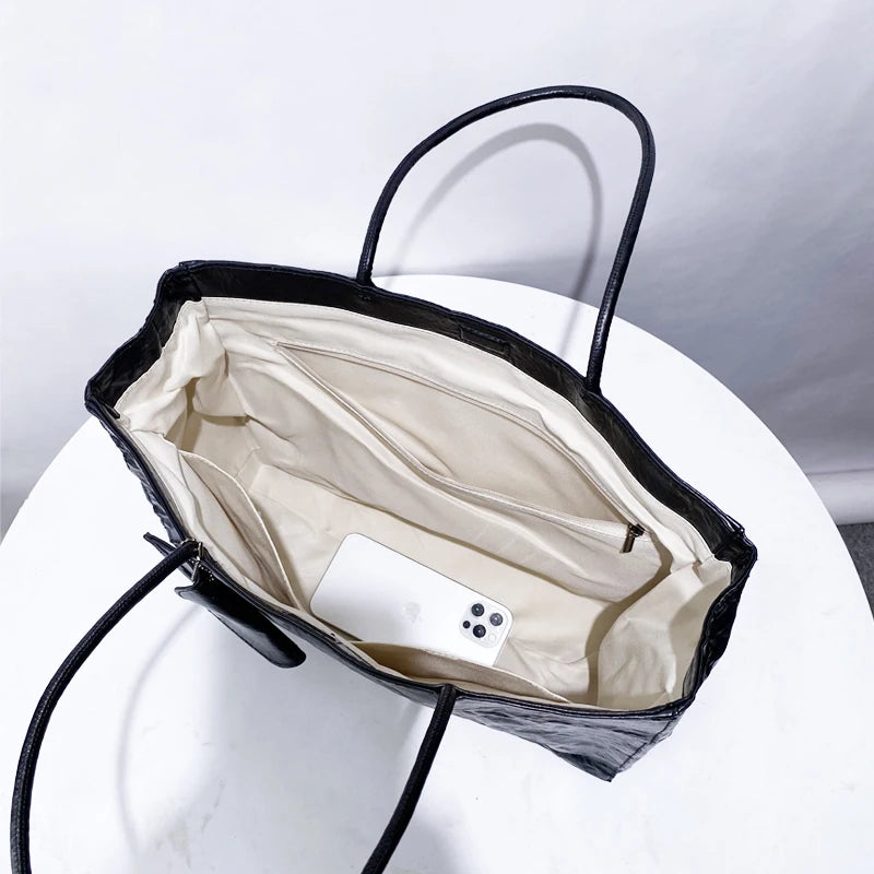 2025 Women’s Pleated Tote Bag – Luxury Vintage Oil-Wax Handbag, Large Capacity Shoulder Purse