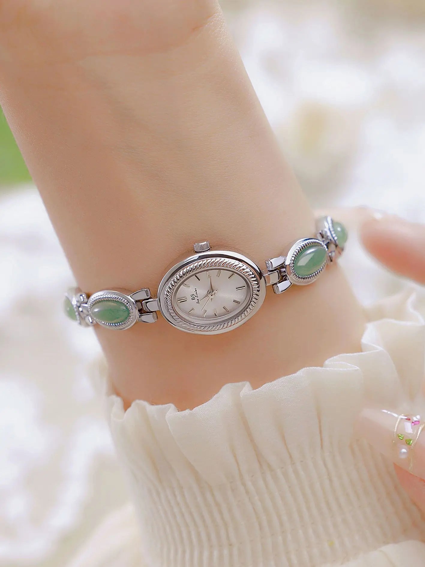 UTHAI Women's Luxury Watch – Retro Bracelet with Dongling Stone & Hotan Jade, Waterproof, Gift Chain Watch