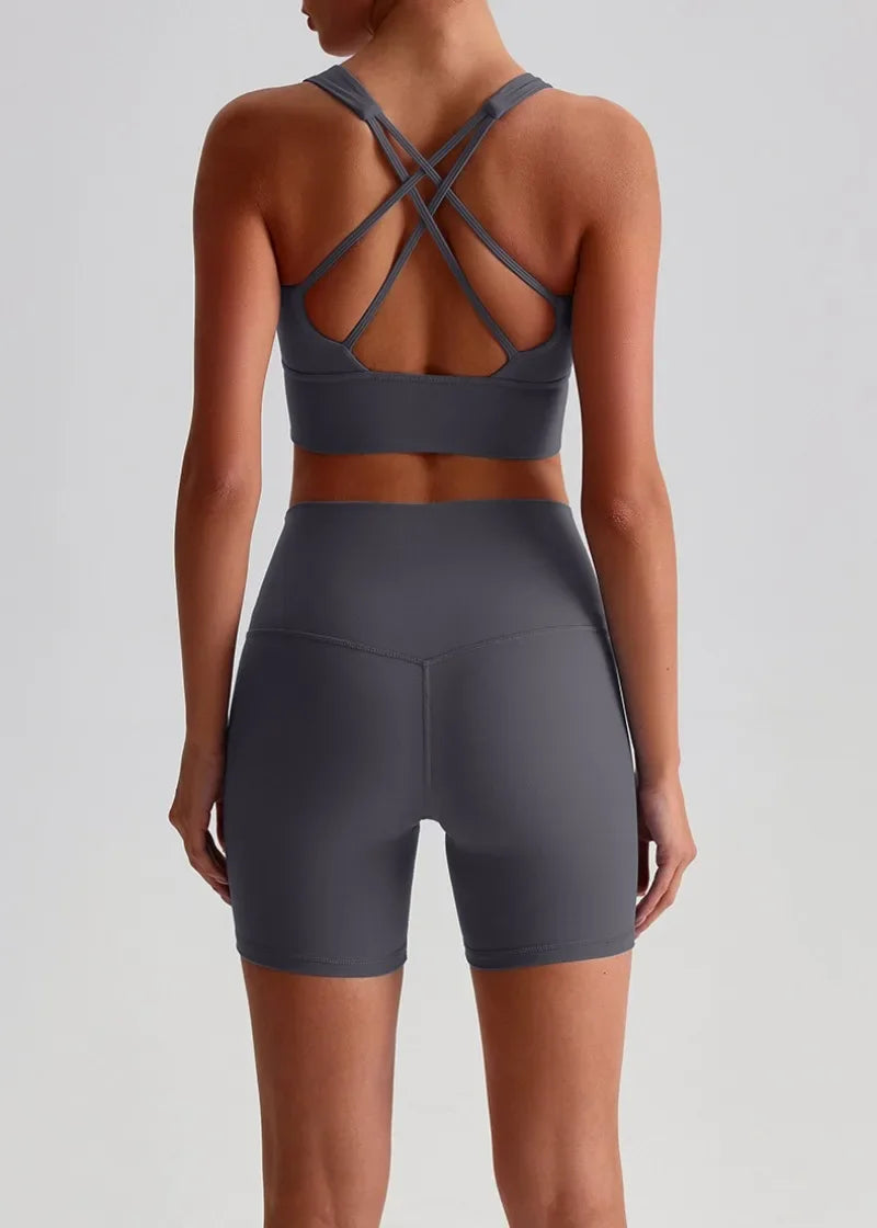 Women's Seamless Yoga Set — Quick-Dry Backless Bra & Booty-Lifting Shorts for Running, Gym & Fitness Workouts