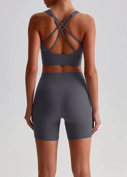 Women's Seamless Yoga Set — Quick-Dry Backless Bra & Booty-Lifting Shorts for Running, Gym & Fitness Workouts