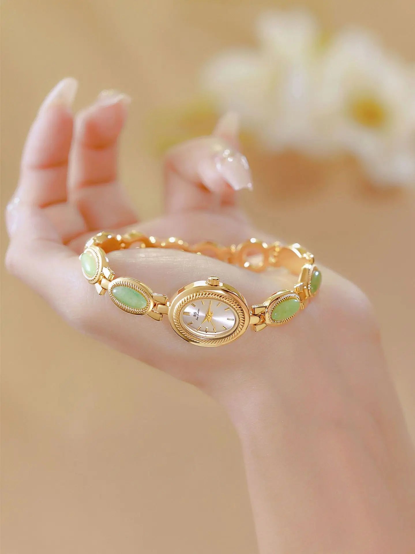 UTHAI Women's Luxury Watch – Retro Bracelet with Dongling Stone & Hotan Jade, Waterproof, Gift Chain Watch