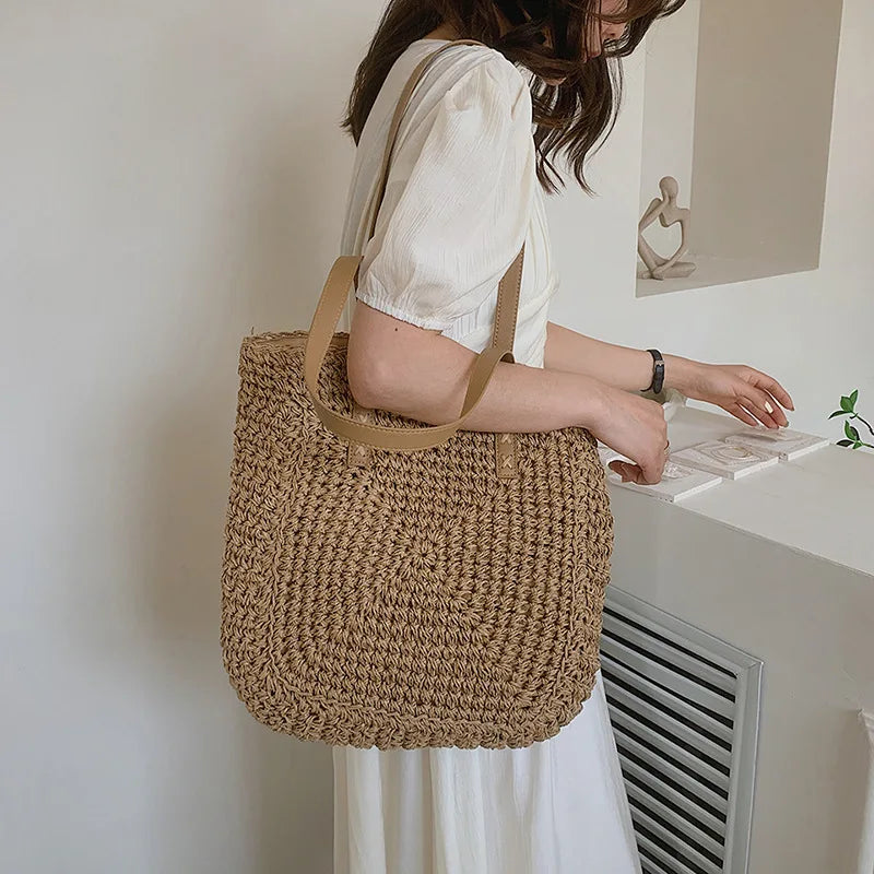 Handmade Woven Straw Beach Bag – Large Capacity Women’s Raffia Shoulder Tote for Summer Travel