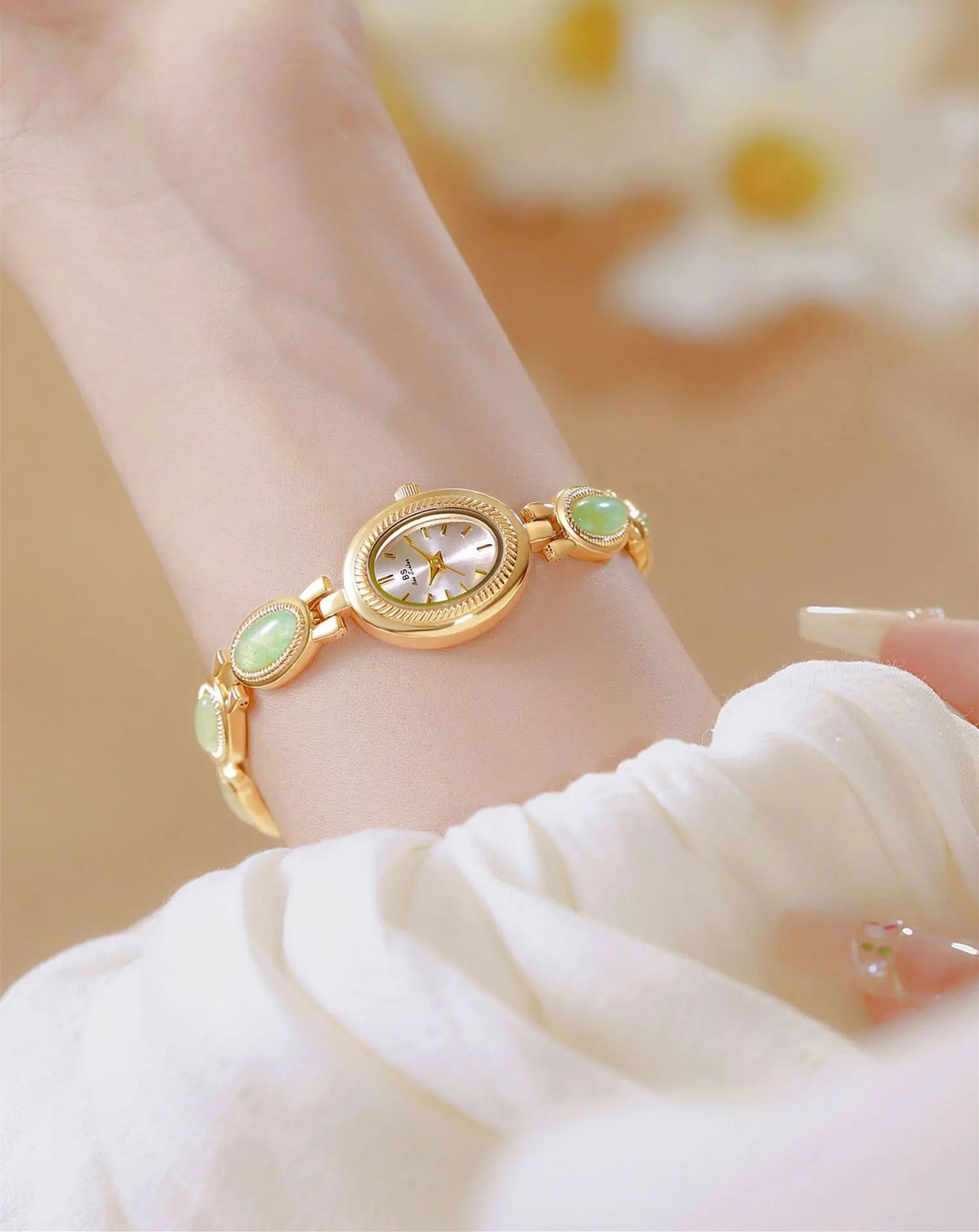UTHAI Women's Luxury Watch – Retro Bracelet with Dongling Stone & Hotan Jade, Waterproof, Gift Chain Watch
