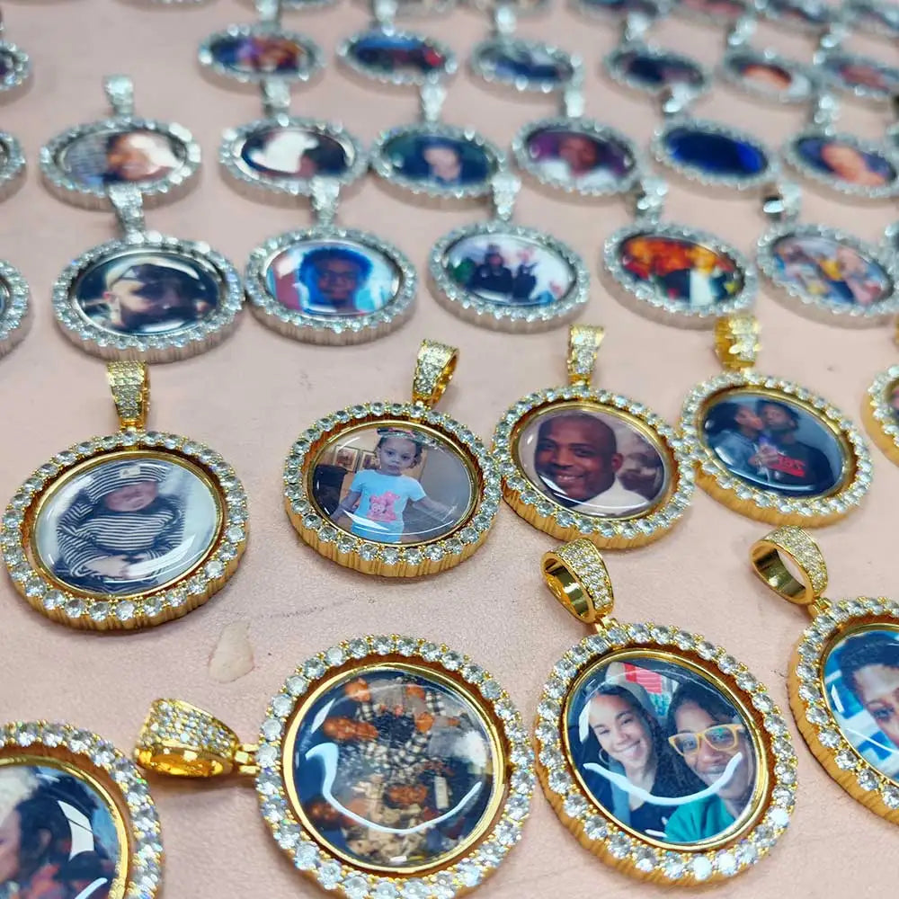 Customized Double-Side Photo Necklace – Personalized Picture Pendant with Cubic Zirconia, Hip Hop Jewelry Gift for Men & Women