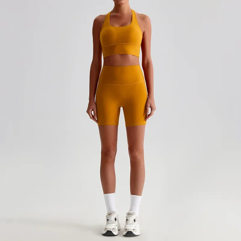 Women's Seamless Yoga Set — Quick-Dry Backless Bra & Booty-Lifting Shorts for Running, Gym & Fitness Workouts