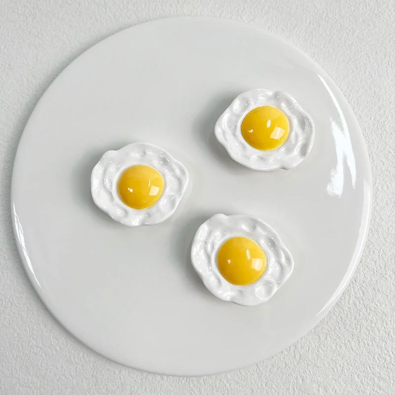 Creative Egg Phone Holder – Foldable Socket Grip & Expanding Stand for iPhone, Samsung, Mac, Magsafe