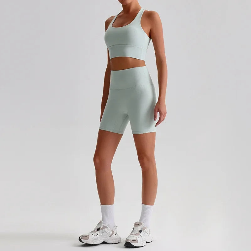 Women's Seamless Yoga Set — Quick-Dry Backless Bra & Booty-Lifting Shorts for Running, Gym & Fitness Workouts