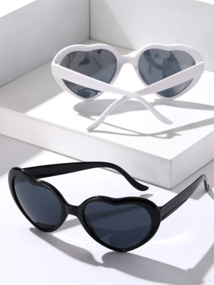 Two-Piece Love Glasses Night Light – Romantic Special Effect LED Glasses for Fashion & Confessions