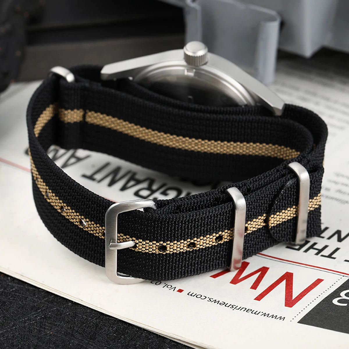 Militado ML05 Vintage Quartz Watch 38mm with VH31 Movement, Domed Sapphire Crystal, AR Coating & Luminous Dial