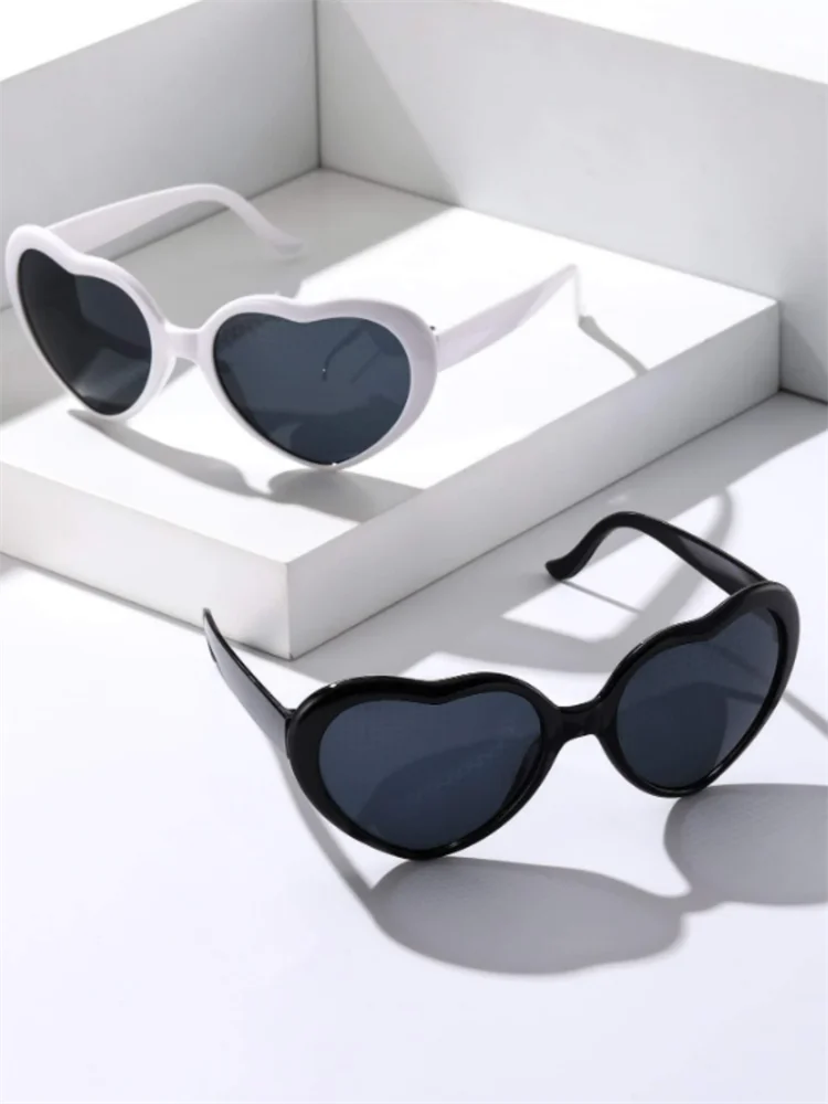 Two-Piece Love Glasses Night Light – Romantic Special Effect LED Glasses for Fashion & Confessions