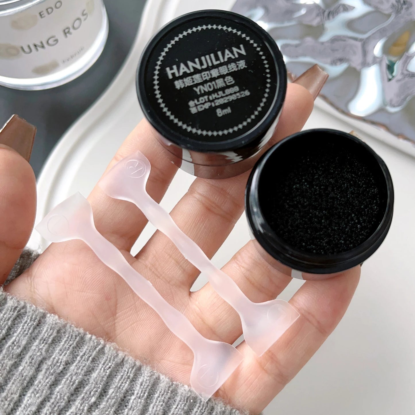 Double-Ended Eyeliner Stamps Set - Long-Lasting Template with Ink for DIY Eye Liner Extension & Makeup Stencils Tools