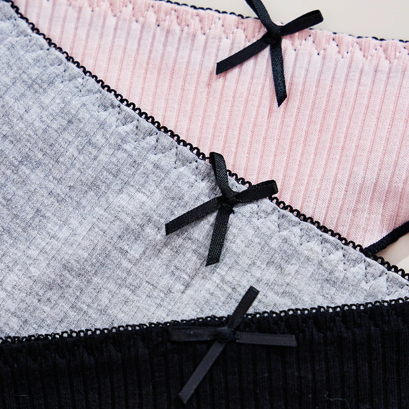 3Pcs Women's Low-Rise Thong Panties - Solid Color Cotton Lingerie for Comfort & Style