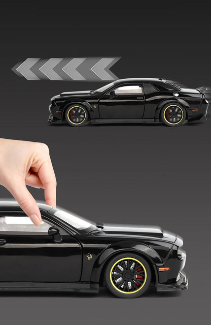 1:32 Dodge Challenger SRT Hellcat Redeye Diecast Model – V8 Alloy Metal American Muscle Sports Car Collectible