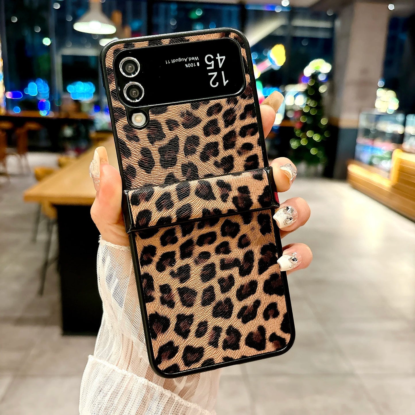 Luxury Leopard Grain Leather Folding Case for Samsung Galaxy Z Flip 3/4/5/6 – Stylish Protective Cover
