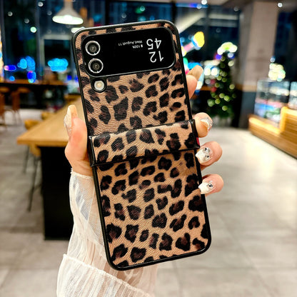 Luxury Leopard Grain Leather Folding Case for Samsung Galaxy Z Flip 3/4/5/6 – Stylish Protective Cover