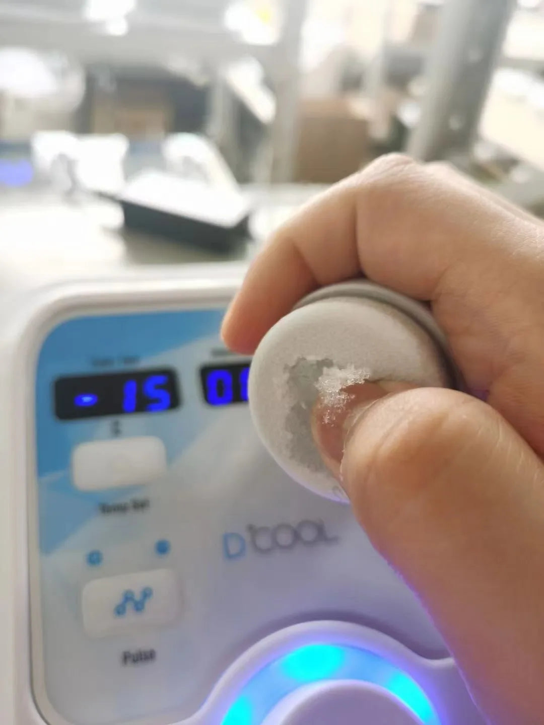 2024 NEW Dcool Portable Cool + Hot + EMS Facial Electroporation Machine – Skin Tightening, Anti-Puffiness Beauty Device