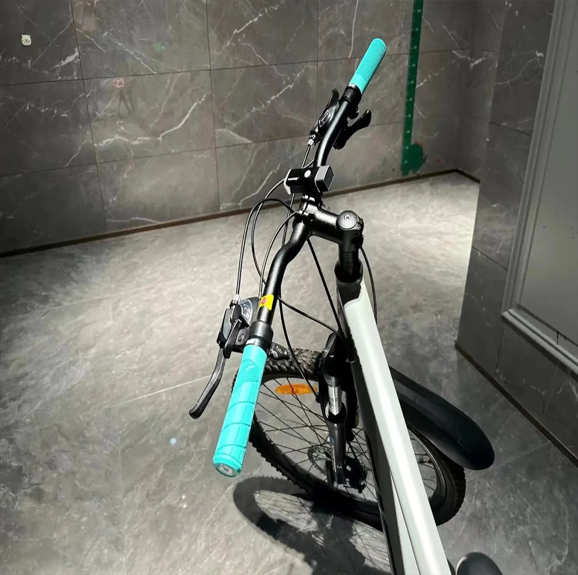 ODI Lock-On Bicycle Grips – Anti-Slip MTB Handlebar Covers for Mountain Bike, BMX, Folding & DH Cycling Parts