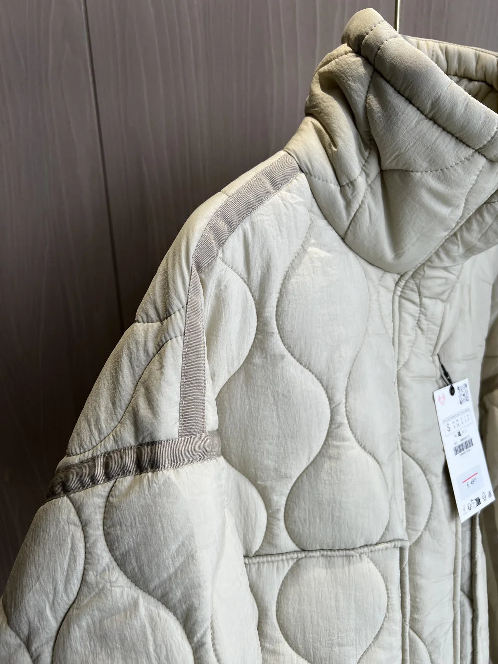 2024 ETJ Quilted Women's Coat – Beige Drawstring High Neck Jacket with Ties & Pockets
