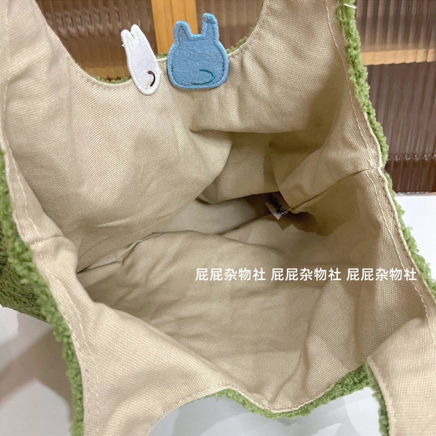 Cartoon Cat Embroidered Lamb Plush Handbag – Cute One-Shoulder Messenger Bag for Mobile Phone & Daily Use