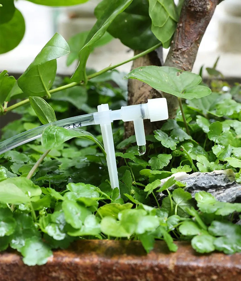 Garden Drip Irrigation Kit — Water-Saving Micro Dripper System with Regulating Valve and 4/7mm Hose for Potted Plants and Greenhouse