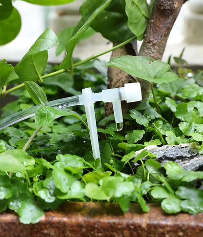 Garden Drip Irrigation Kit — Water-Saving Micro Dripper System with Regulating Valve and 4/7mm Hose for Potted Plants and Greenhouse