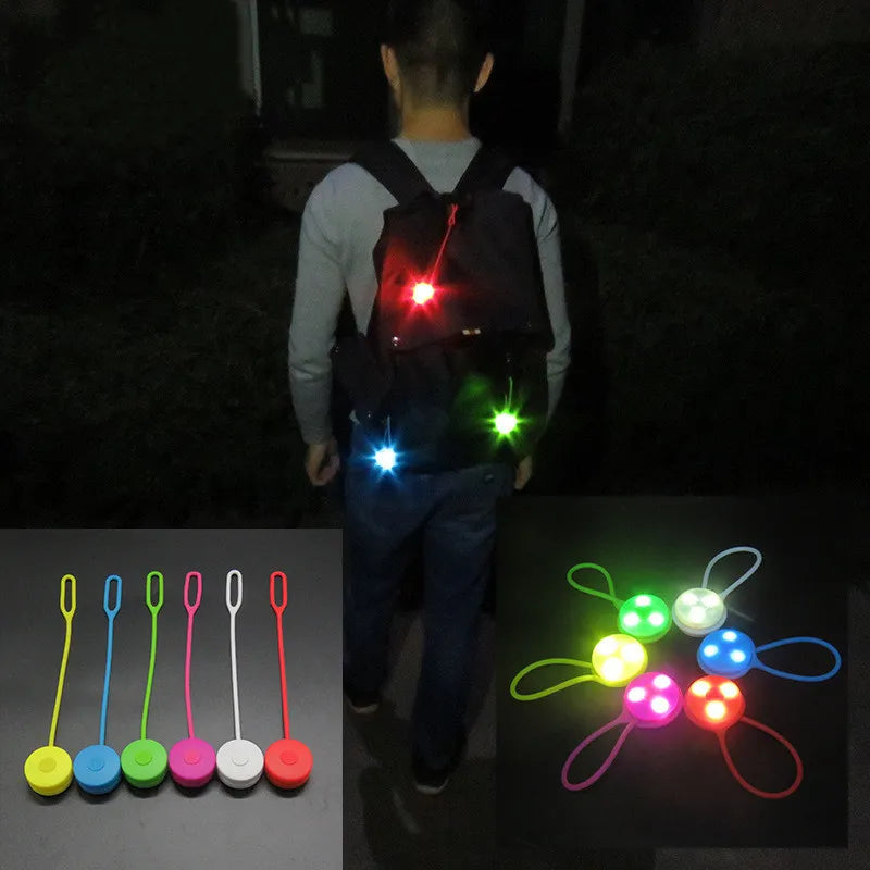 Silicone Backpack Mini Bicycle Light: Popular Rear LED Taillight for Night Riding - Enhance Cycling Safety!