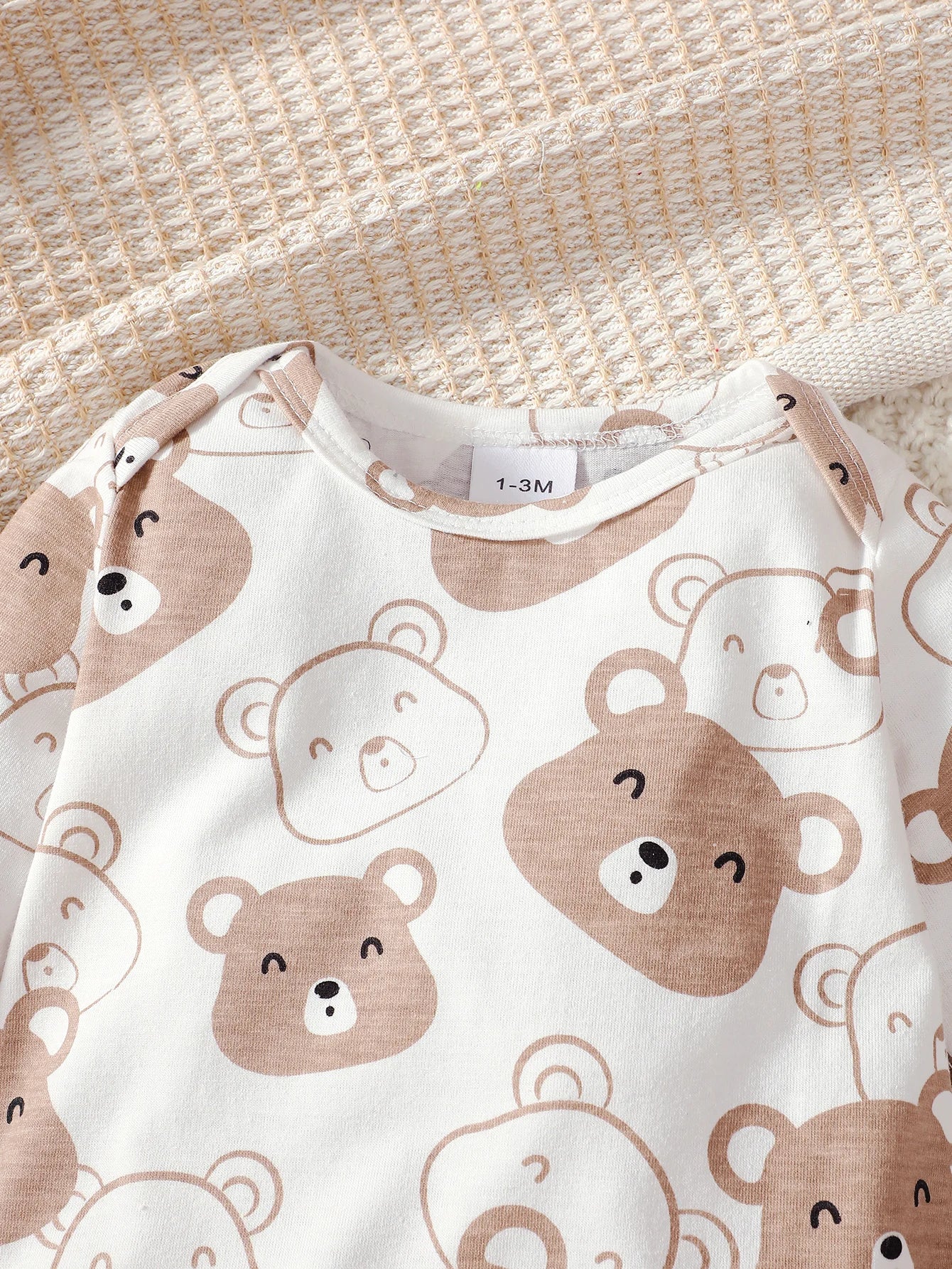 0-9 Months Baby Boy Set – Little Bear Long Sleeve Bodysuit, Pants, Hat & Socks for Spring & Autumn Newborns